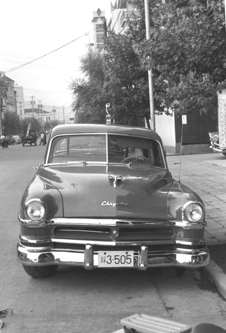 51-1a 016-13＊ 1951 Chrysler Windsor 4dr.Sedan.JPG
